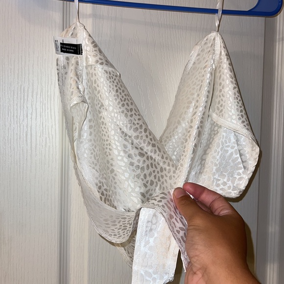 Bandanna Leopard Top - Picture 4 of 4